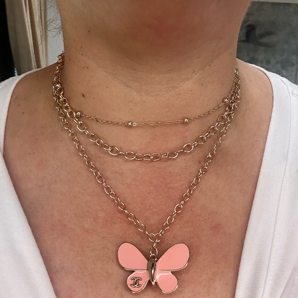 You Pick ⛏️🌟 White or Pink Butterfly Chanel Zipper pull on gold Necklace - Picture 8 of 8